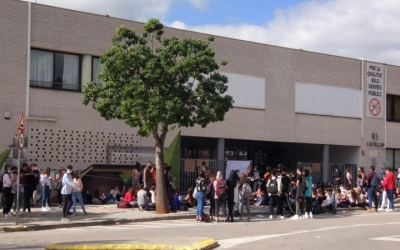 Mobilització a l'exterior de l'Institut de Castellar/ Cedida